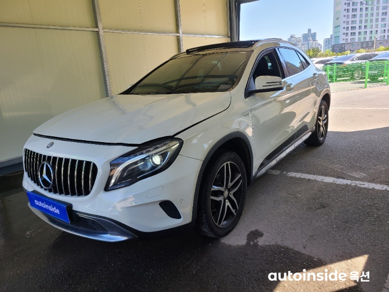 벤츠 GLA클래스(X156) GLA200 d 4MATIC X156
