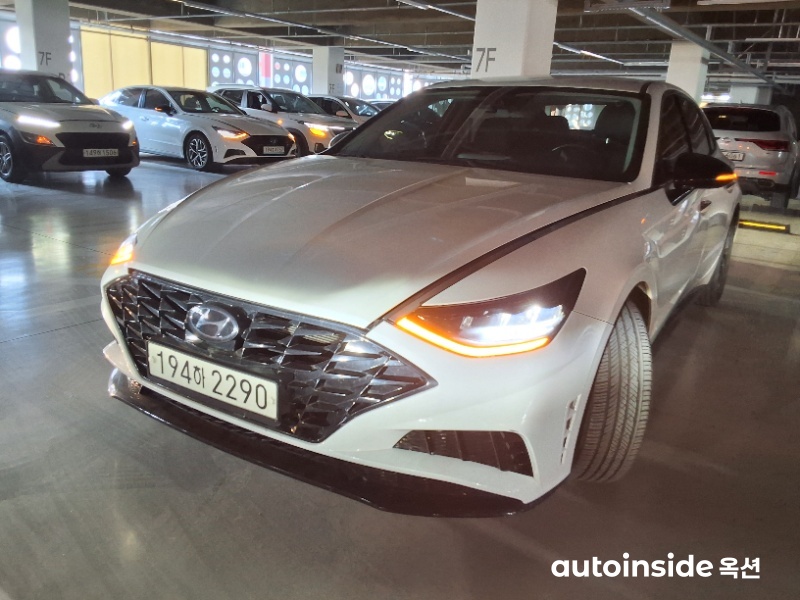 현대 쏘나타(DN8) 2.0 가솔린 모던