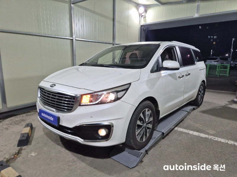 기아 올 뉴 카니발 2.2 디젤 럭셔리 9인승