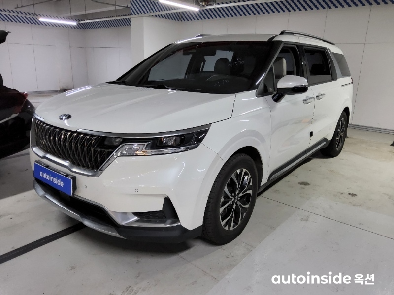 기아 4세대 카니발 2.2 디젤 노블레스 9인승