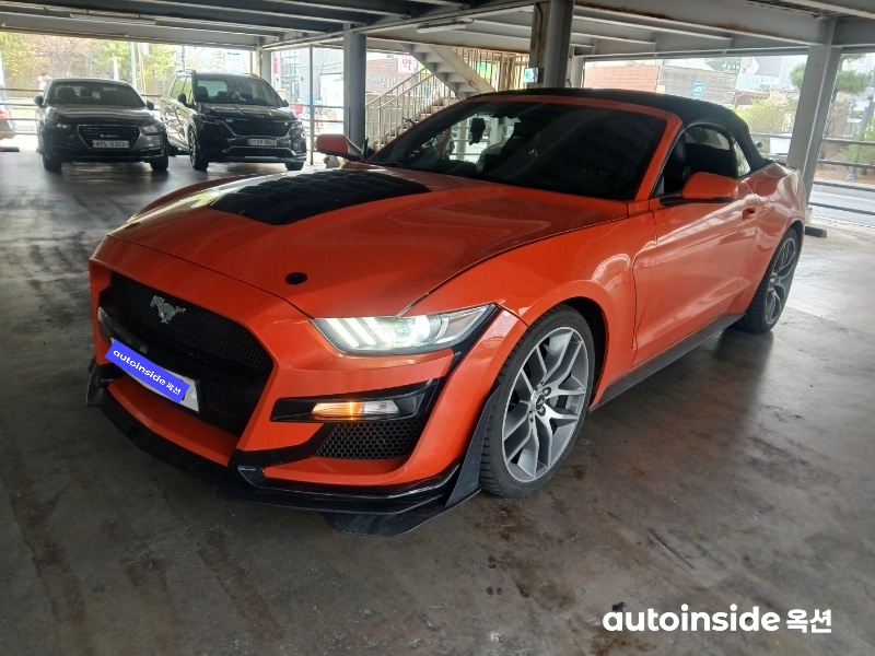 포드 머스탱  컨버터블 6세대