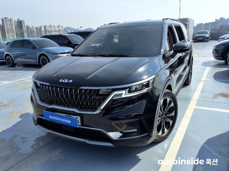기아 4세대 카니발 2.2 디젤 시그니처 9인승