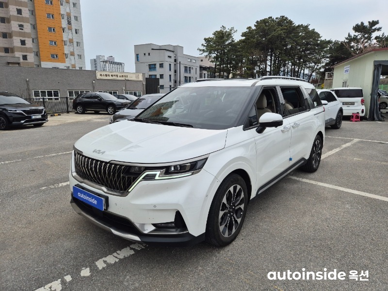 기아 4세대 카니발 2.2 디젤 시그니처 9인승